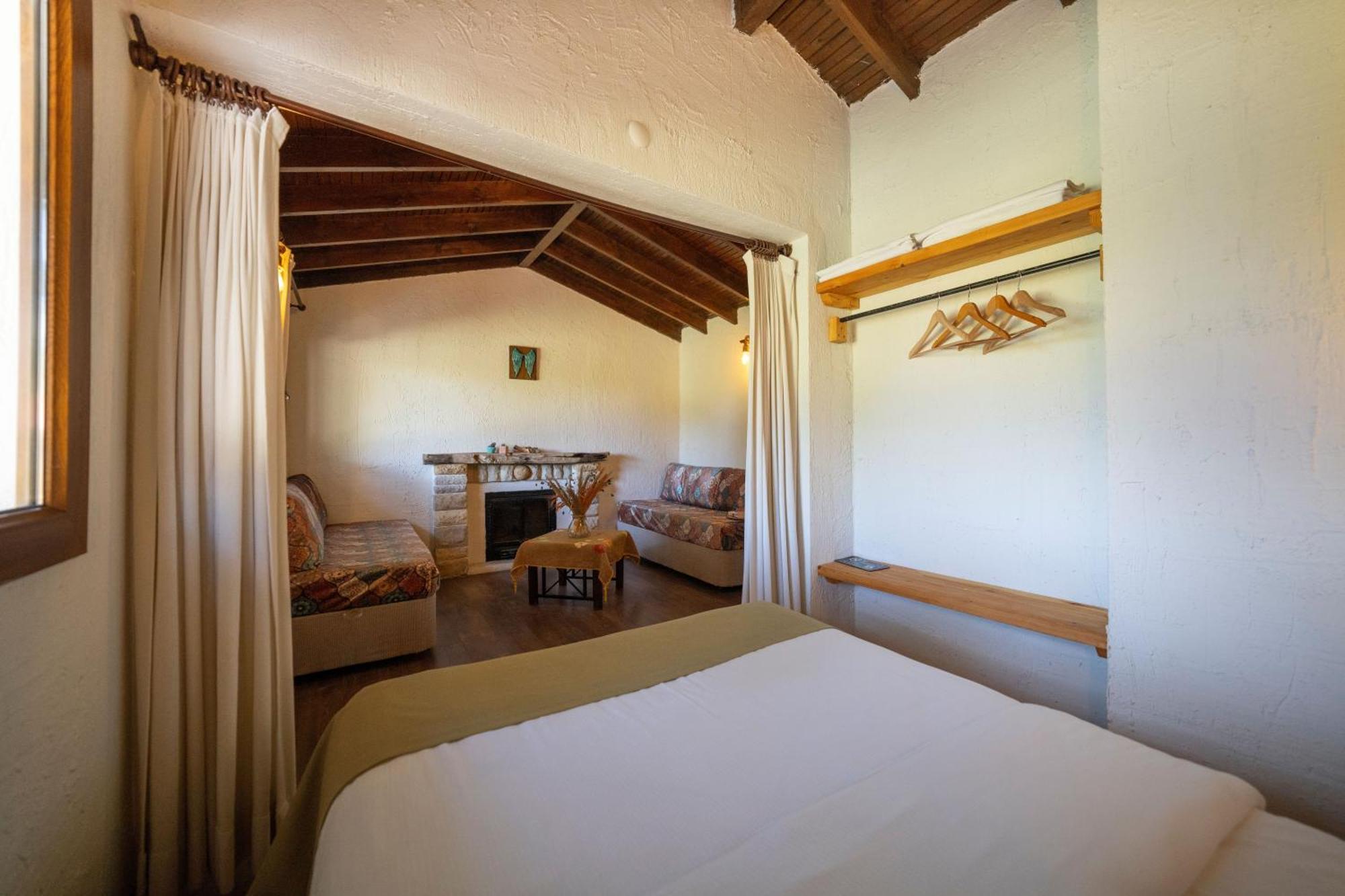 Bir Dem Urla Hotell Exteriör bild